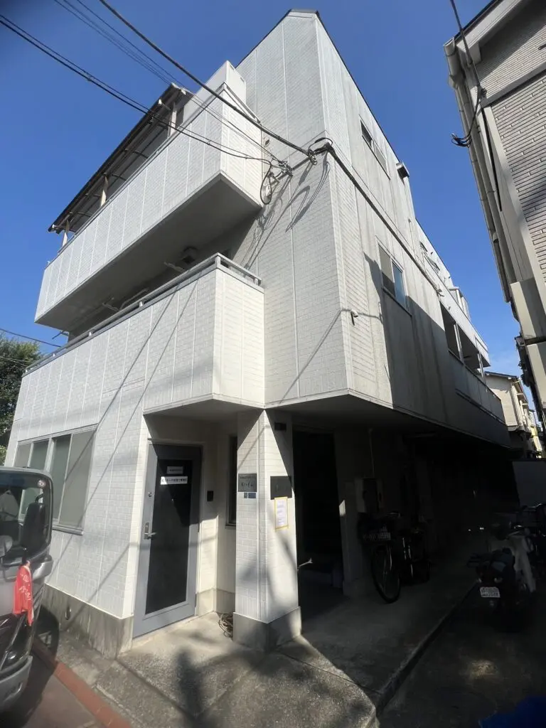 Kハイム 大田区下丸子 外壁塗装 超低汚染 無機塗料 高耐久 ビル 汚れ苔に強い